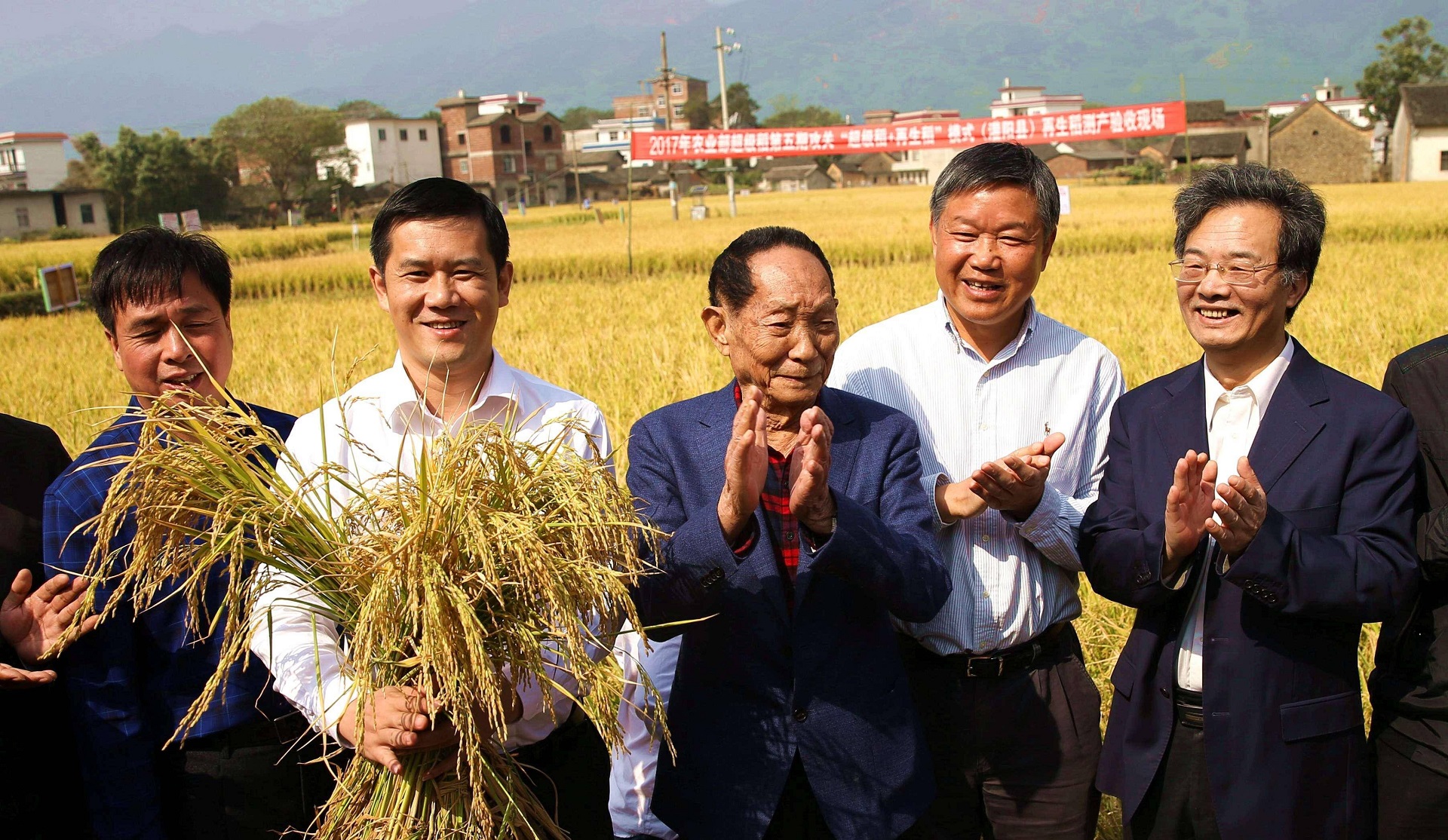 袁隆平宣布：广西灌阳超级稻和再生稻平均亩产世界第一